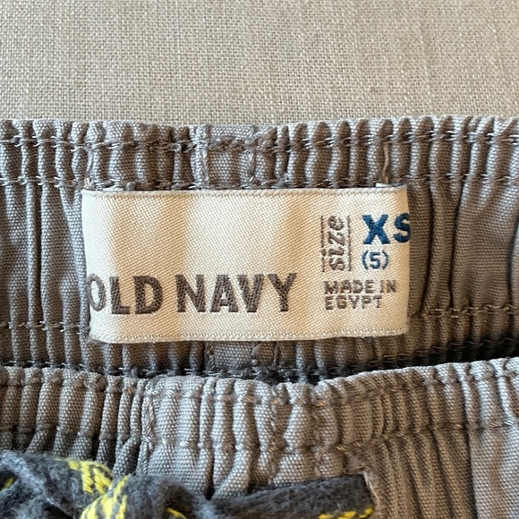 Old Navy Kids Gray Shorts - Picture 3 of 3